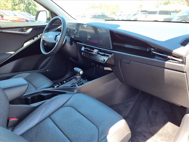 2024 Kia Niro SX Touring