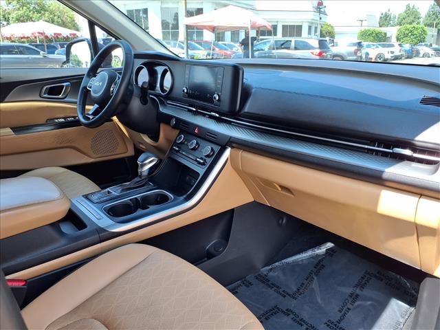 2022 Kia Carnival LXS