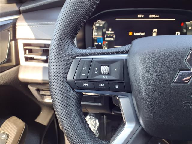 2023 Mitsubishi Outlander SE Black Edition