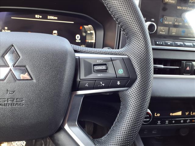 2023 Mitsubishi Outlander SE Black Edition