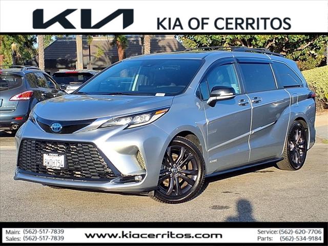 2021 Toyota Sienna XSE 7 Passenger