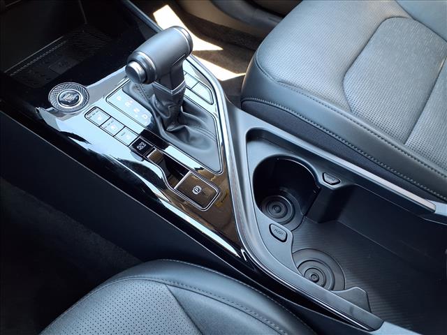 2024 Kia Niro SX Touring