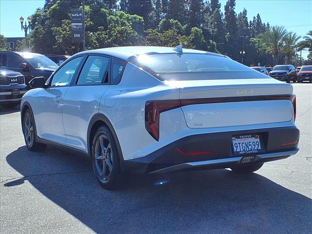 2025 Kia K4 LXS