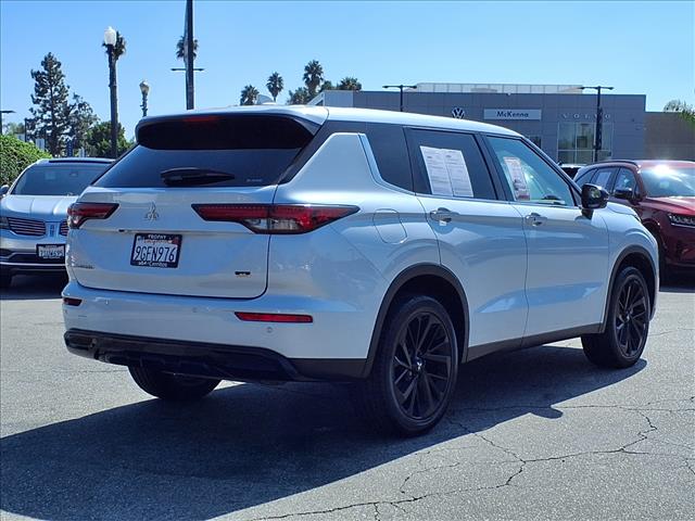 2023 Mitsubishi Outlander SE Black Edition