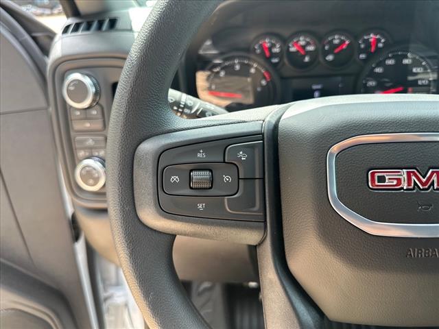 2025 GMC Sierra 2500HD Pro
