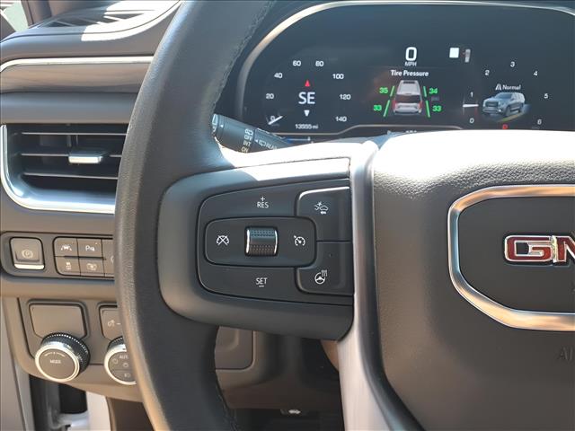 2022 GMC Yukon XL SLT