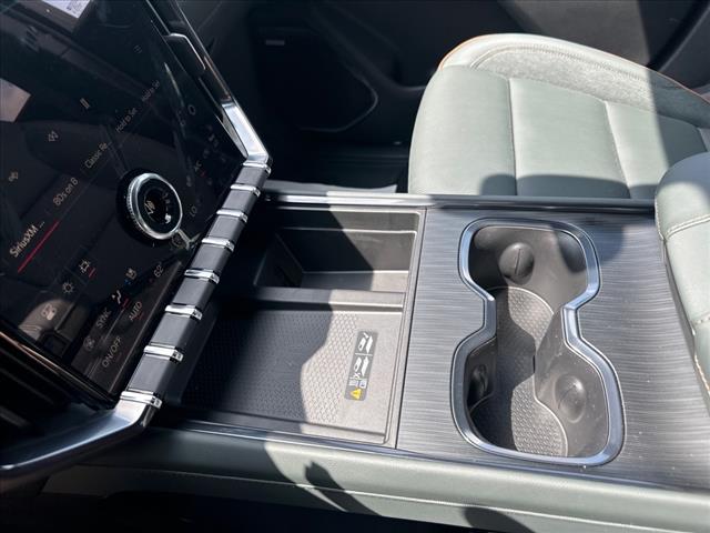 2025 GMC Acadia AT4