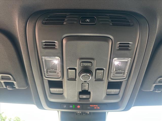 2025 GMC Yukon XL AT4