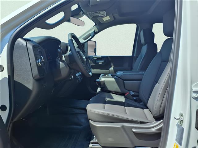 2025 GMC Sierra 2500HD Pro