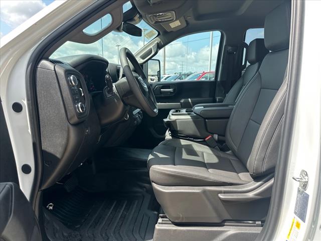 2025 GMC Sierra 2500HD Pro