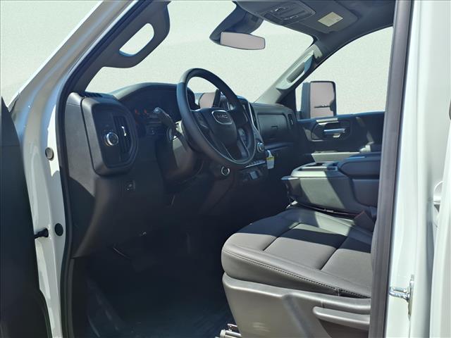 2025 GMC Sierra 2500HD Pro