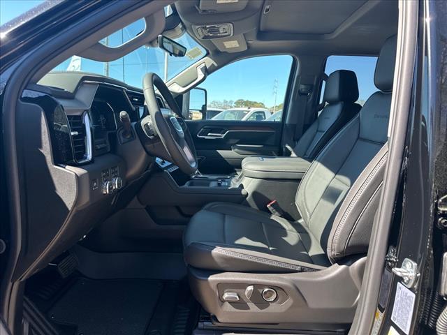 2025 GMC Sierra 3500HD Denali