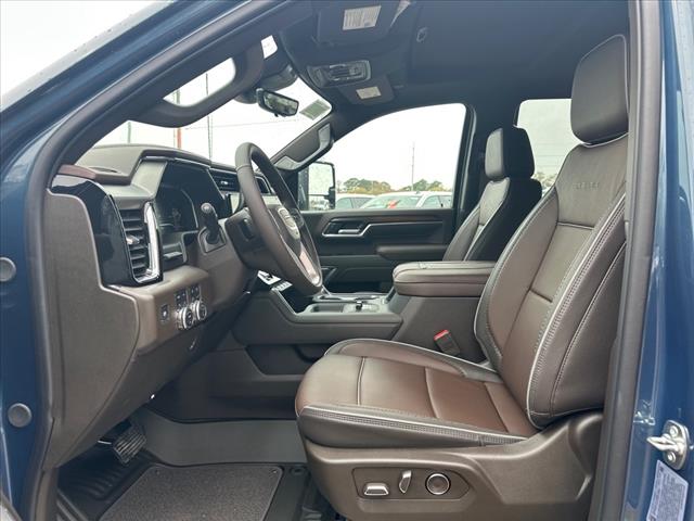 2025 GMC Sierra 3500HD Denali