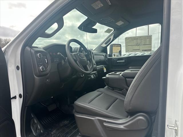 2025 GMC Sierra 3500HD CC Pro