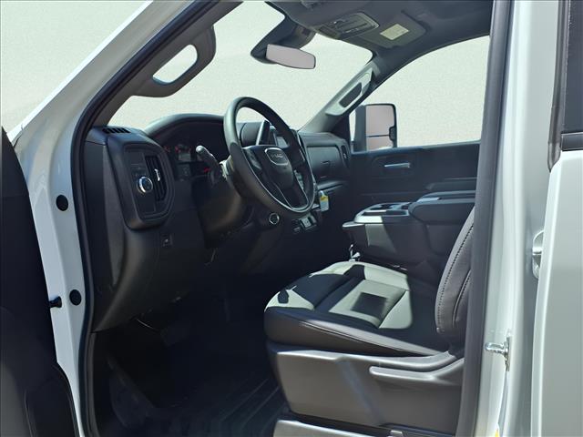 2025 GMC Sierra 2500HD Pro