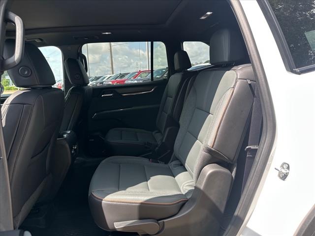 2025 GMC Acadia AT4