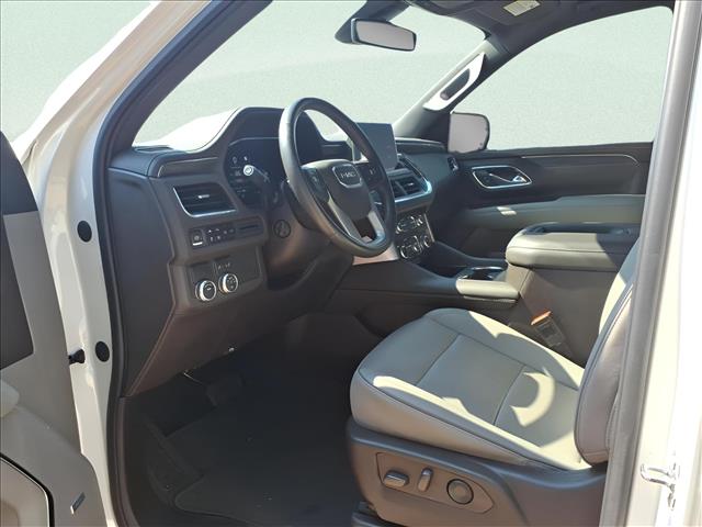 2022 GMC Yukon XL SLT
