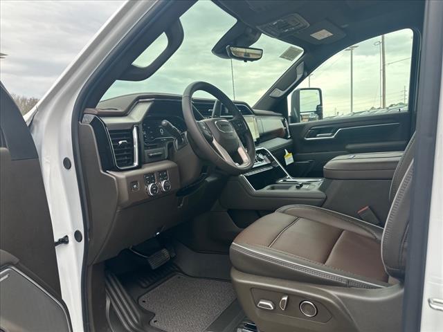 2025 GMC Sierra 3500HD Denali
