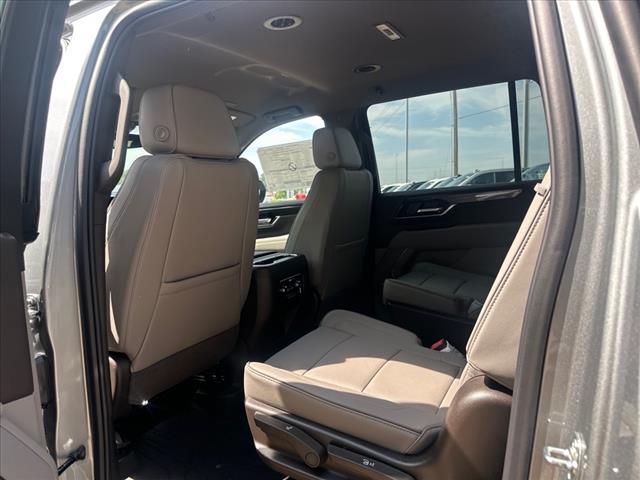 2025 GMC Yukon XL Elevation