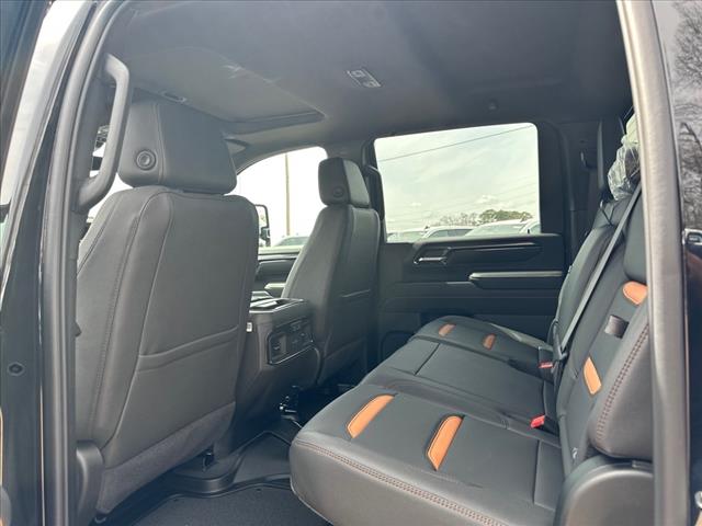 2025 GMC Sierra 2500HD AT4