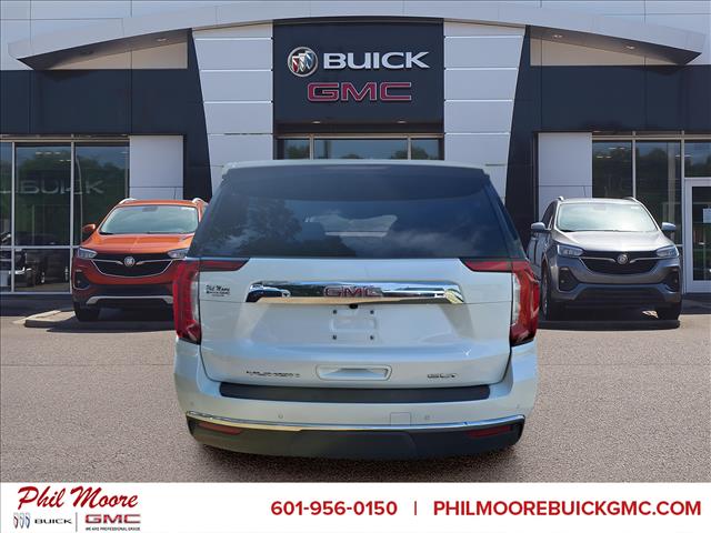 2023 GMC Yukon SLT