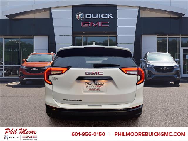 2023 GMC Terrain SLT