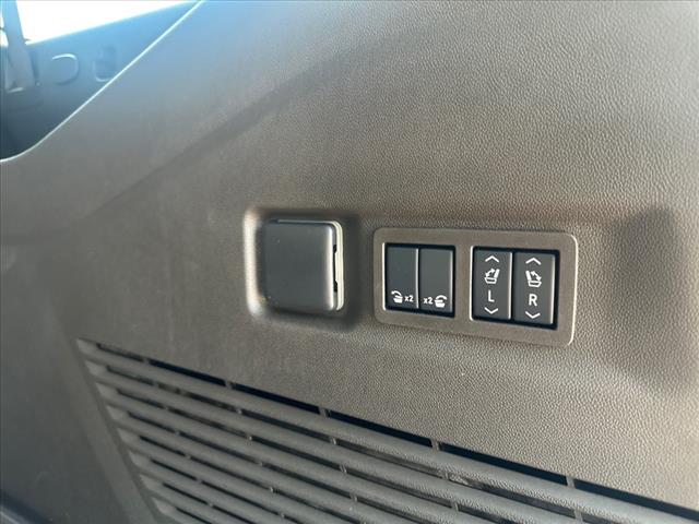 2025 GMC Yukon XL Elevation