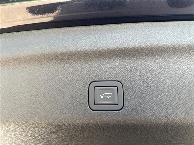 2025 GMC Yukon XL AT4