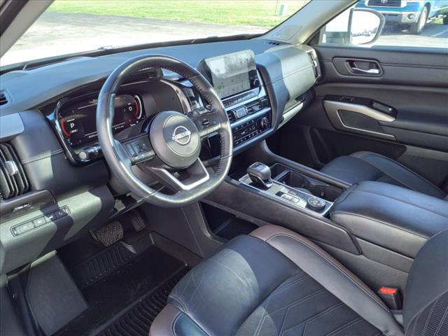 2023 Nissan Pathfinder Platinum
