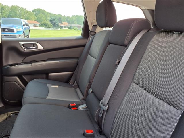 2020 Nissan Pathfinder S