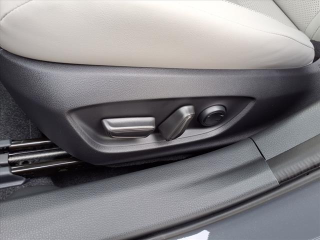 2025 Toyota Prius XLE