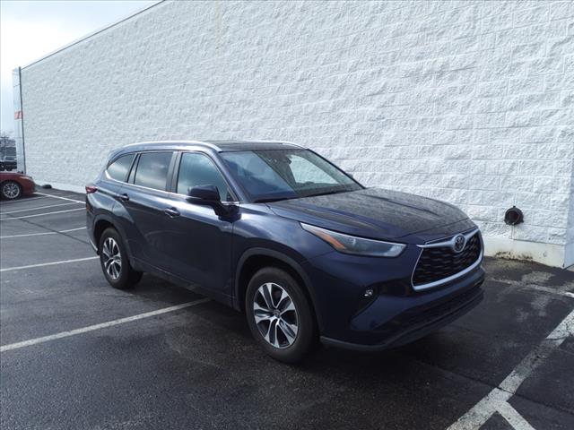 2024 Toyota Highlander LE