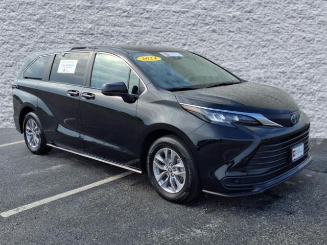 2024 Toyota Sienna LE 8-Passenger