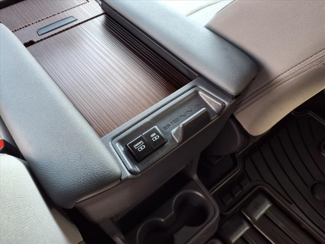 2024 Toyota Sienna LE 8-Passenger