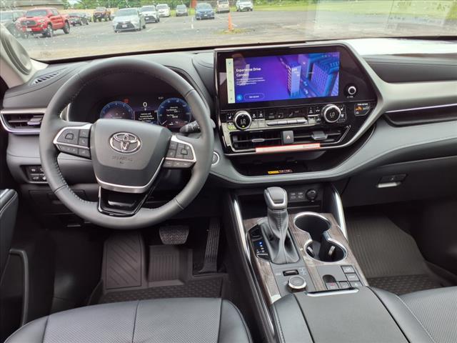 2025 Toyota Highlander Limited