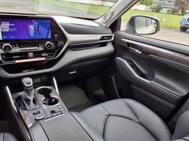 2025 Toyota Highlander Limited