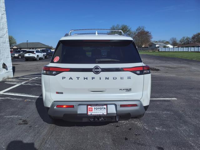 2023 Nissan Pathfinder Platinum