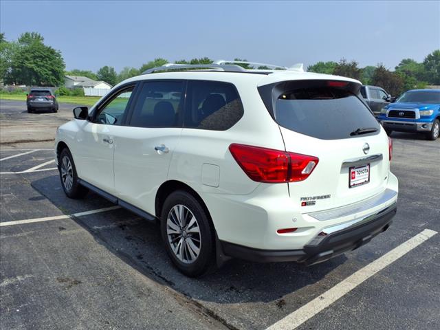 2020 Nissan Pathfinder S