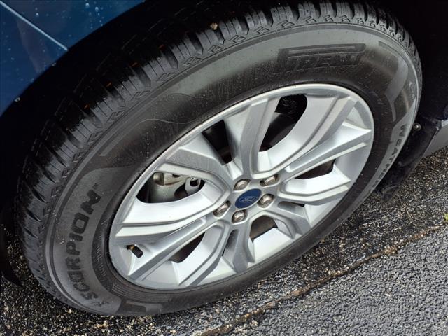 2020 Ford Edge Titanium