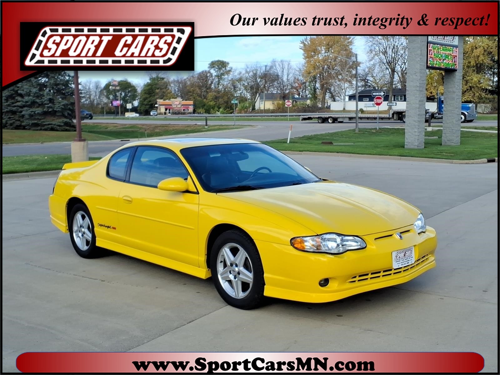 Competition Yellow/Competition Yellow 2004 Chevrolet Monte Carlo Coupe Front-Wheel Drive 4-Speed Automatic