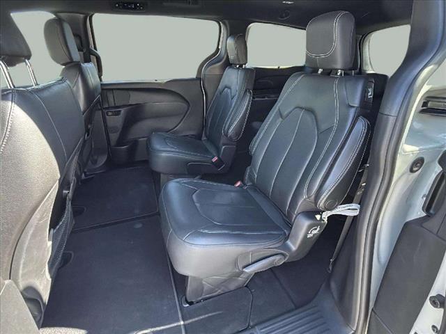 2020 Chrysler Pacifica Launch Edition - Photo 12
