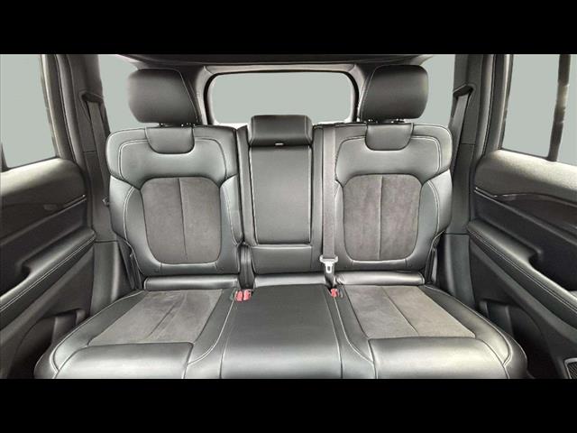 2022 Jeep Grand Cherokee Altitude - Photo 13