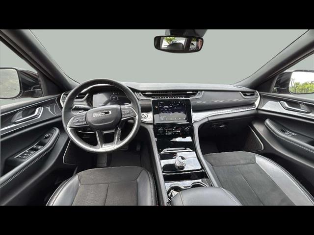 2022 Jeep Grand Cherokee Altitude - Photo 16
