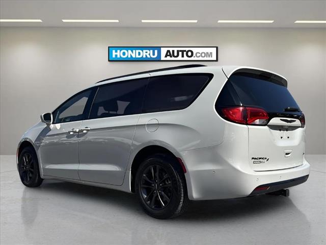 2020 Chrysler Pacifica Launch Edition - Photo 3