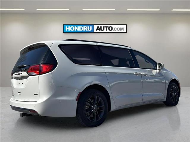 2020 Chrysler Pacifica Launch Edition - Photo 4