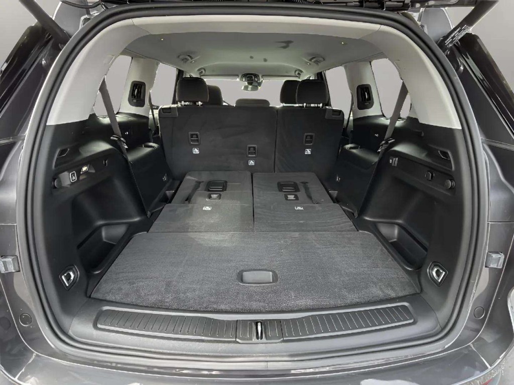 2021 Jeep Grand Cherokee L Laredo 4x4