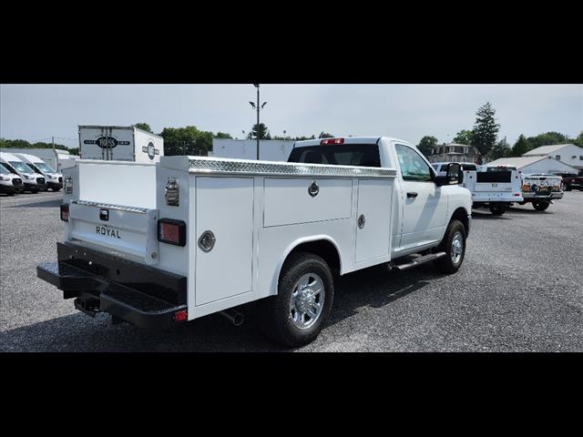 2024 RAM Ram 3500 Chassis Cab RAM 3500 TRADESMAN CHASSIS REGULAR CAB 4X4 60 CA