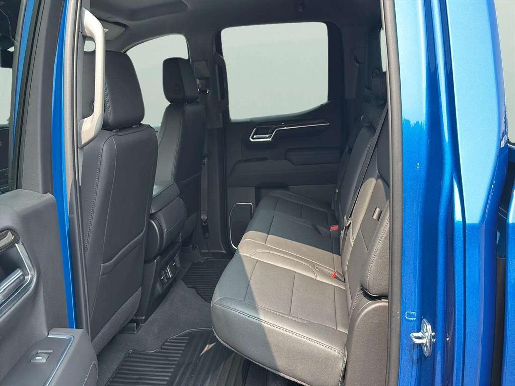2022 Chevrolet Silverado 1500 4WD Crew Cab Standard Bed LT