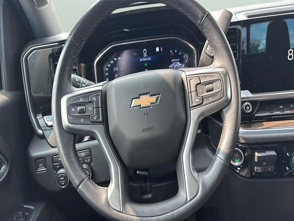 2022 Chevrolet Silverado 1500 4WD Crew Cab Standard Bed LT