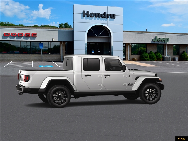 2024 Jeep Gladiator GLADIATOR NIGHTHAWK 4X4